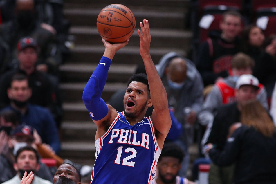 76ers forward Tobias Harris pitched in with 23 points against the Hornets.