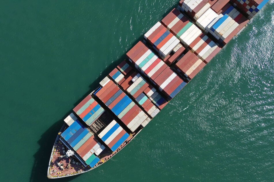 China is willing to hold talks with the US at the World Trade Organization about trade, tariffs, and subsidies (stock image).