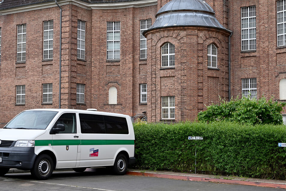 Der Mordverdächtige wurde im Gefängnis verlegt.