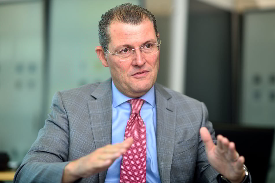 Arbeitgeber-Präsident Dulger möchte das Geld für die Mütter lieber in neue Investitionen gesteckt sehen.