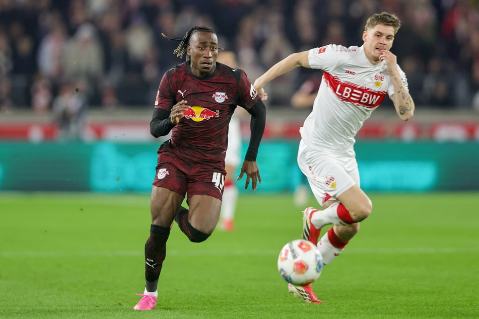 RB Leipzig würde Yan Diomande (19, l.) gern halten wollen. Bei einem starken Angebot im Sommer wird es wohl aber schwer werden.
