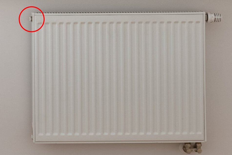 Das Heizungsventil befindet sich in der Regel auf der gegenüberliegenden Seite des Thermostats.