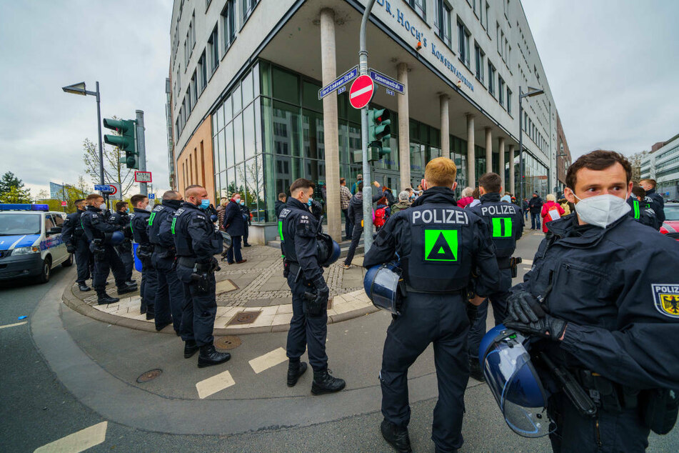 Die Polizei war mit einem Großaufgebot im Einsatz.