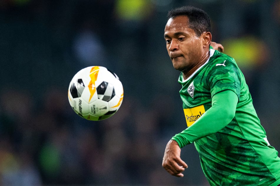 Raffaels Vertrag bei Borussia Mönchengladbach lief aus. Der Edeltechniker ist noch auf der Suche nach einem neuen Verein.