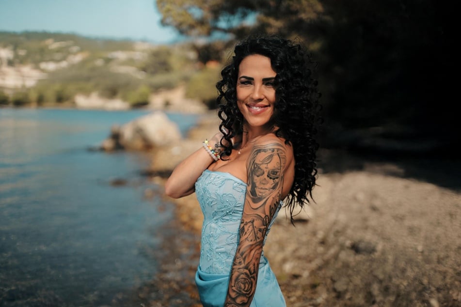 Elena Miras (33) ist in der 4.Staffel von "Make Love, Fake Love" die begehrte Frau in der Villa.