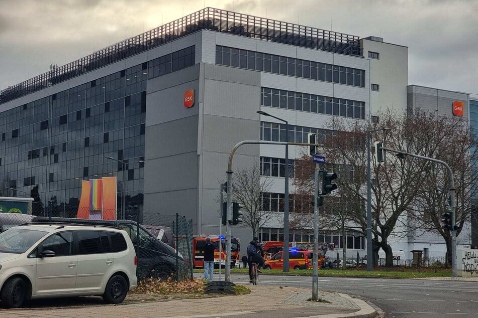 Am Donnerstagmorgen wurde die Dresdner Feuerwehr auf die Zirkusstraße gerufen.