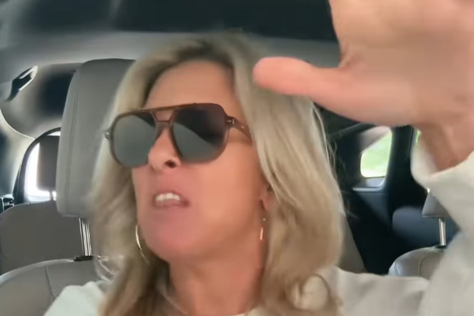 Carmen Moreno Aultman (43) geht zu den Songs aus den Neunzigern mächtig ab.
