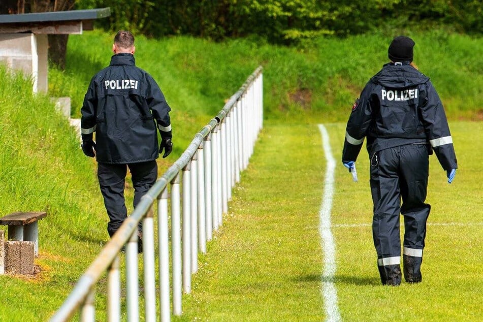 Im hessischen Offenbach kam es am Sonntag im Rahmen eines Fußball-Freundschaftsspiels zu einer gewalttätigen Auseinandersetzung. (Symbolbild)