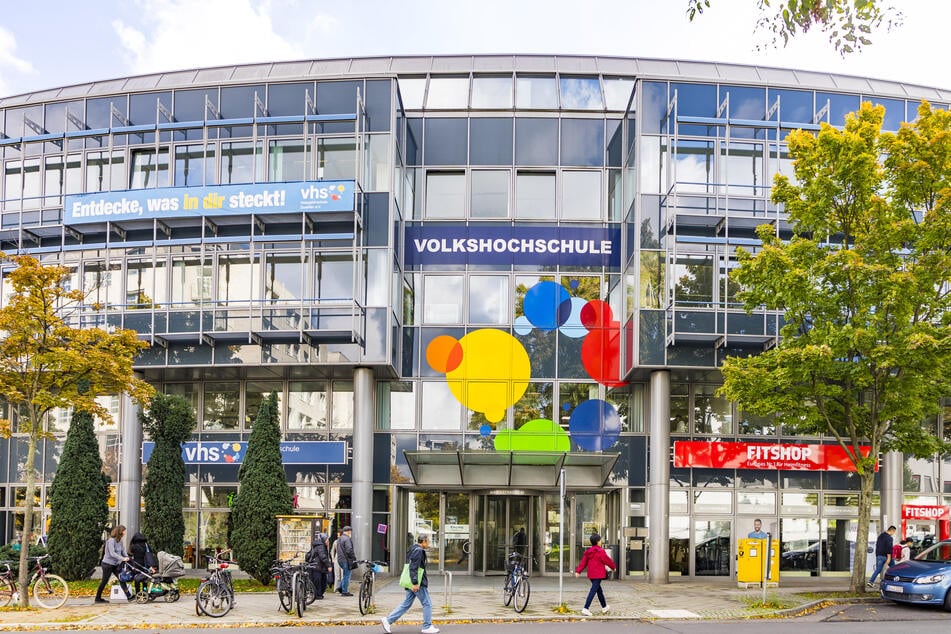 Toller Standort für die VHS an der Annenstraße: Wegen steigender Mietkosten soll die Stadt einen Ankauf der Immobilie (gehört einem Unternehmer) prüfen.