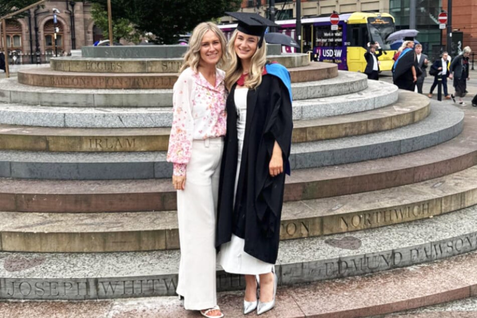 "Sie war voller Energie und Lebensfreude, und sie war kühn und mutig. Sie war so emotional intelligent, sie konnte alles fühlen und schämte sich nicht dafür, alles zu fühlen", beschrieb Lucys Mutter Jane die Verstorbene vor Gericht.