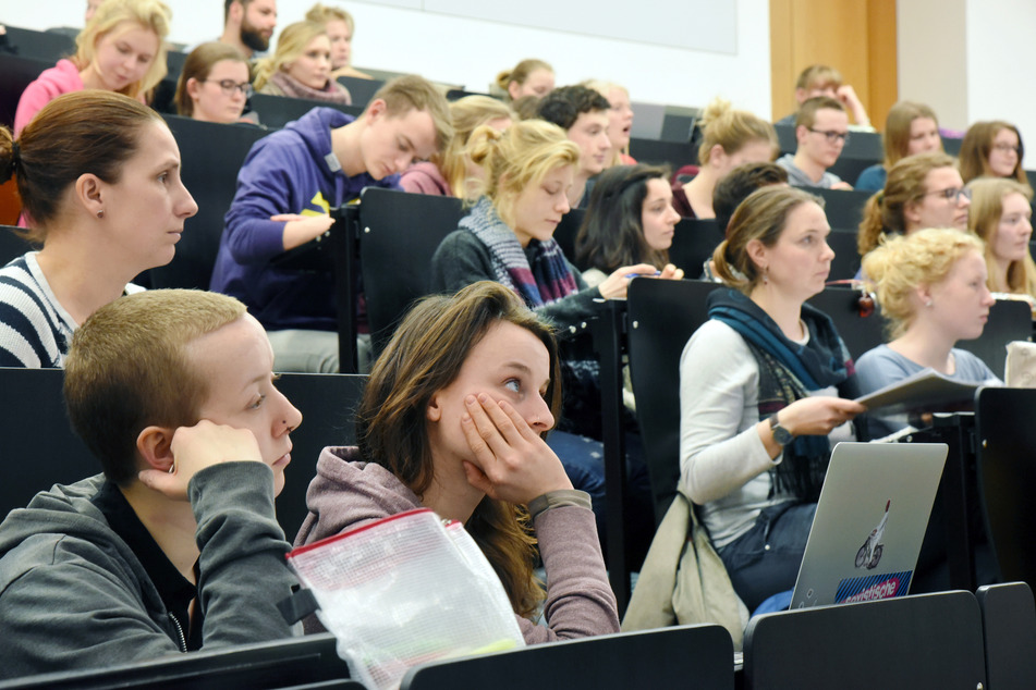 Wird auch an der Leipziger Uni die Regelstudienzeit verlängert werden?