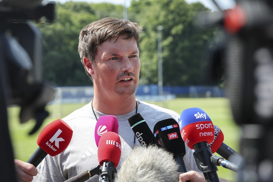 Polzin ist seit Ende November 2024 Cheftrainer des Hamburger SV.
