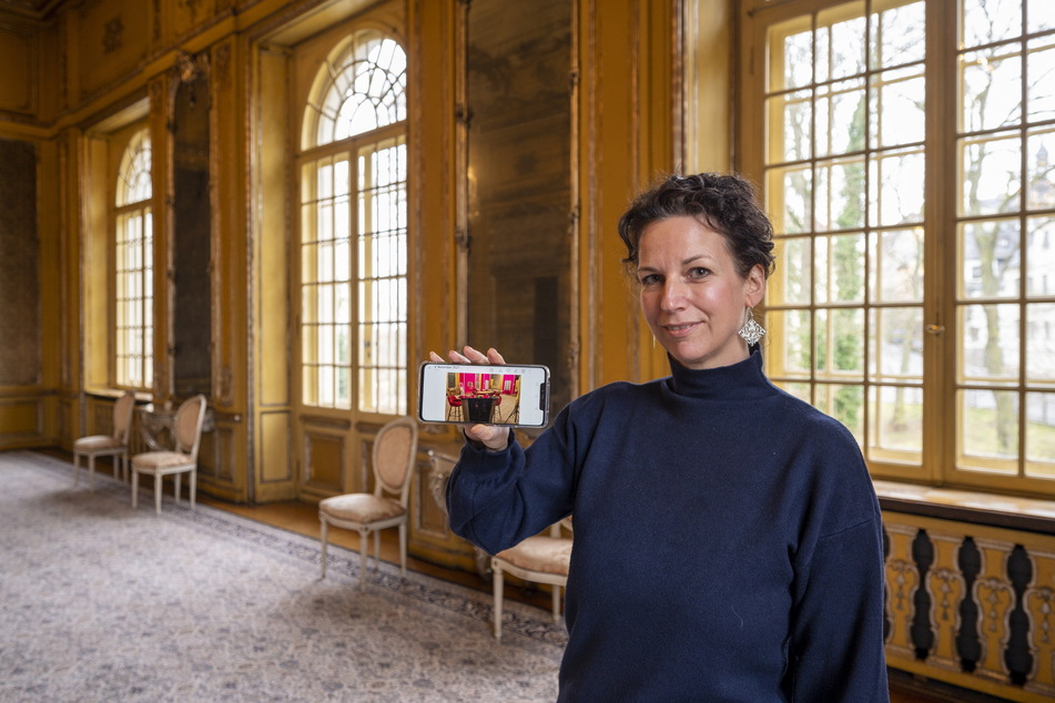 Schloss-Sprecherin Anja Straube, hier im Gelben Saal, hielt die Veränderungen im Foto fest.