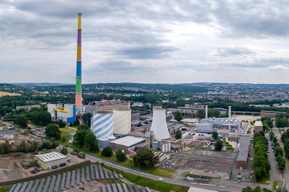 Mit der Stilllegung des Heizkraftwerkes Nord im Januar 2024 wechselte Chemnitz von Braunkohle zu Erdgas als Energieträger, unter anderem für die Fernwärme. In 20 Jahren soll auch damit Schluss sein.