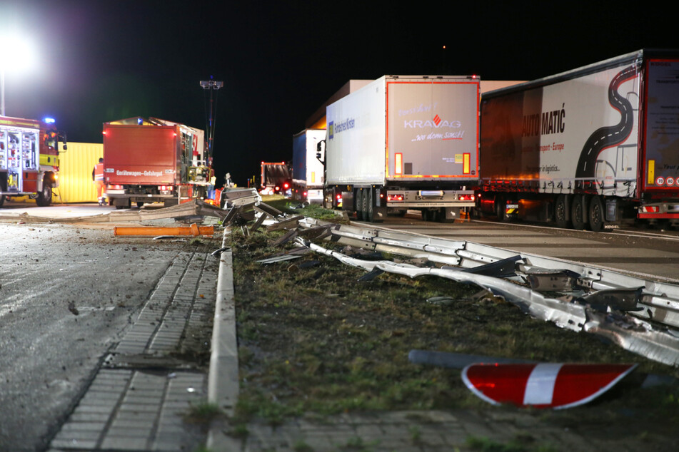Unfall A4: A4 Richtung Frankfurt nach Lkw-Unfall für sechs Stunden voll gesperrt