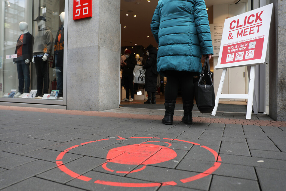 Viele Geschäfte in NRW haben die Option eines Einkaufs vor Ort mit einem negativen Corona-Test bereits wieder angeschafft.
