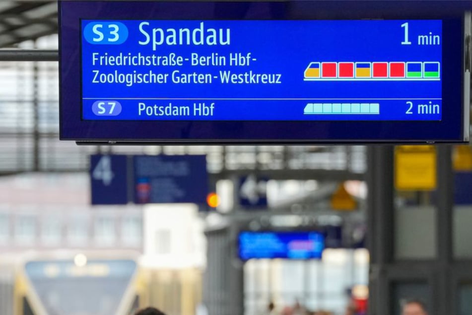 Berlin: S-Bahn Berlin: Fahrgäste sehen jetzt, wie voll die Waggons sind