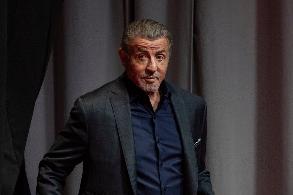 Auf seinen Kult-Klassiker "Rambo" von 1982 ist Sylvester Stallone (80) nicht gut zu sprechen.