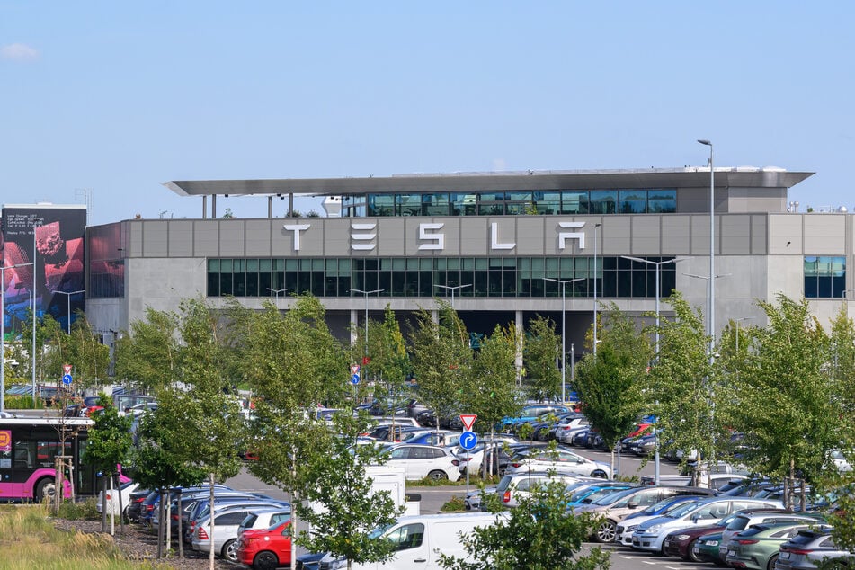 Im Werk des US-Autoherstellers Tesla kam es am Dienstag offenbar zu einem Zwischenfall mit einem Gewerkschaftsmitglied. (Archivbild)
