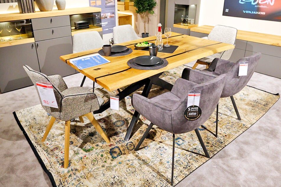 Im Rheinland begeistert porta mit Sonderöffnung und hohen Rabatten