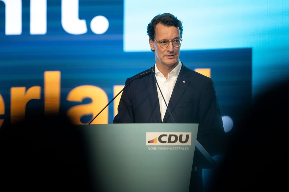 NRW-Ministerpräsident Hendrik Wüst (50, CDU) hat besorgt auf die Zugewinne der AfD bei der Kommunalwahl 2025 reagiert.