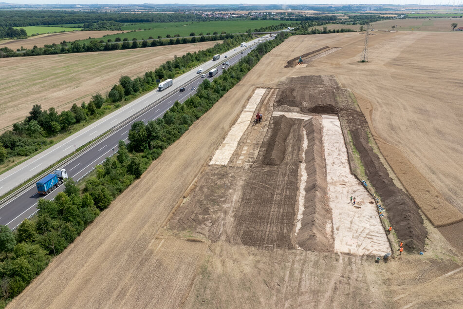 Wie auch schon bei Magdeburg wurden hier sogenannten Grabhügel entdeckt.