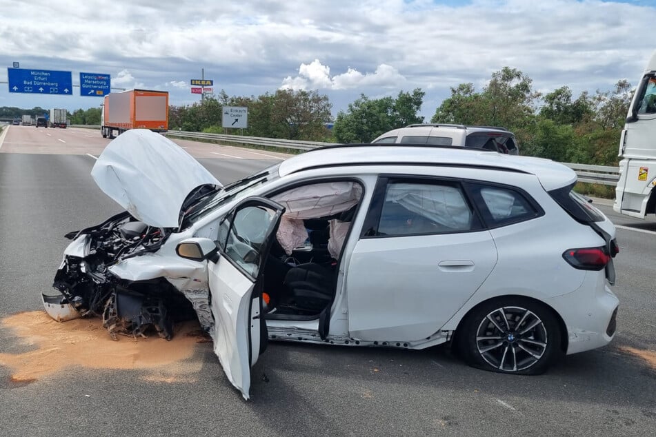 Auf der A9 bei Leipzig ist am Mittwoch ein 66-Jähriger mit seinem BMW verunglückt.