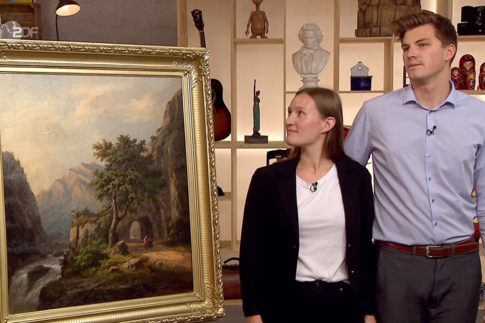 Robin Finkeldei und seine Freundin Rosalie Motel möchten bei "Bares für Rares" ein Erbstück seiner Oma verkaufen.