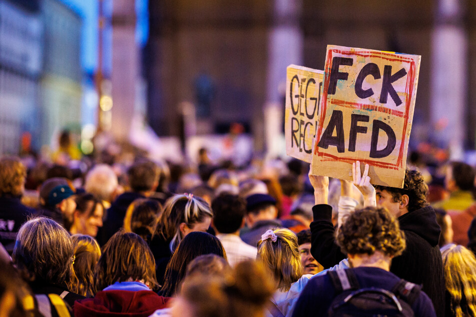 Zehntausende wollen in Bayern ein Zeichen gegen die Politik der AfD und die rechte Szene setzten. (Symbolbild)