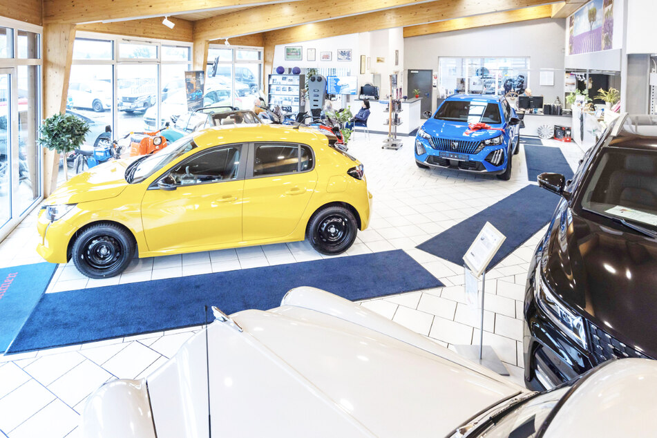 Telefon, E-Mail oder Vor-Ort-Besuch – nehmt Kontakt zu Autohaus Horn auf.