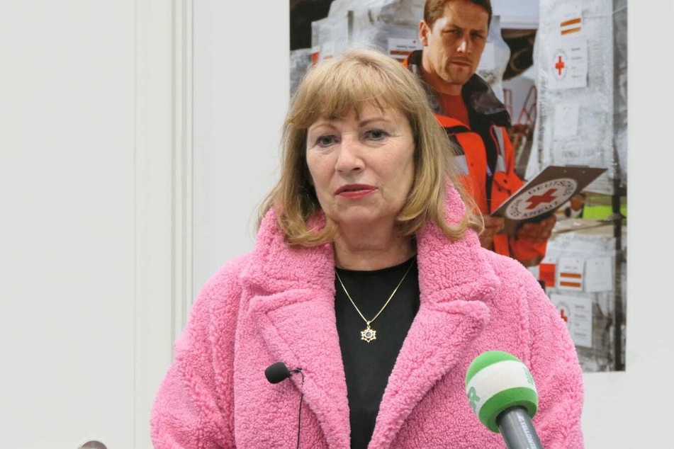 Gesundheitsministerin Petra Köpping (62, SPD) eröffnete das neue Impfzentrum in Grimma.