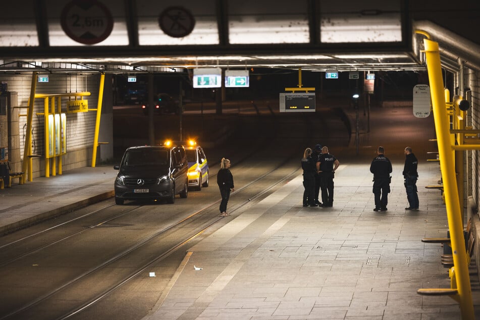 Die Polizei rückte am frühen Mittwochmorgen zum Hauptbahnhof Gera aus.