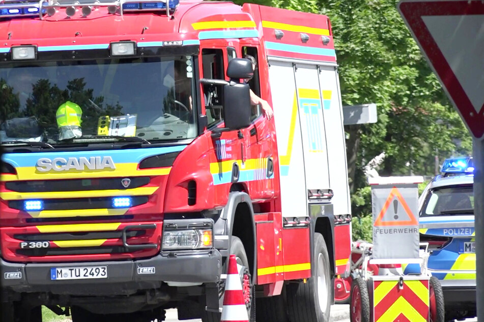 Großeinsatz der Feuerwehr: In Garching bei München ist es zu einer Explosion gekommen.