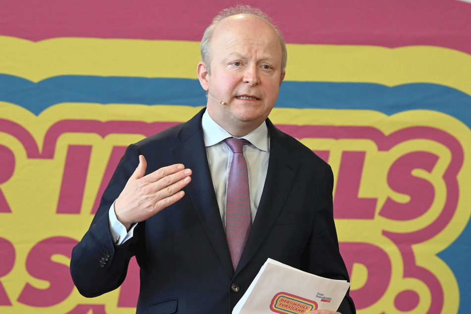 FDP-Landeschef Michael Theurer (54) spricht beim politischen Aschermittwoch der FDP Baden-Württemberg.