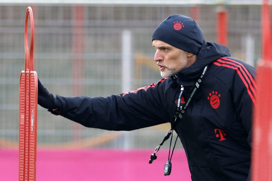 Hält den Titel im Blick und will seinen Ex-Verein vom Tabellen-Thron stoßen: Der neue Bayern-Trainer Thomas Tuchel (49) feiert gegen den BVB seinen Einstand.