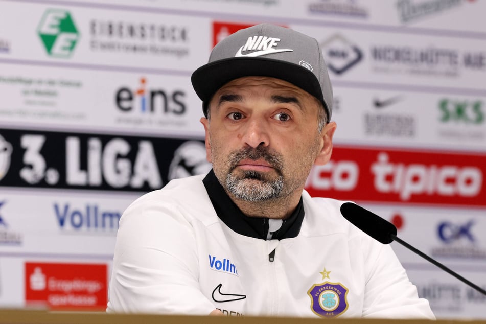 Weiß, was am Mittwoch für alle Auer auf dem Spiel steht: Interimstrainer Kvicha Shubitidze (51).