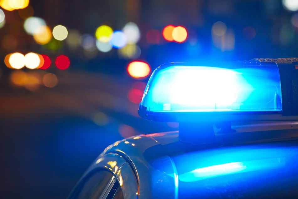 In der Nacht auf Montag wurden zwei Männer auf dem Chemnitzer Sonnenberg von der Polizei kontrolliert. In ihren Einkaufstaschen hatten sie ungewöhnliche "Ware" dabei (Symbolbild).