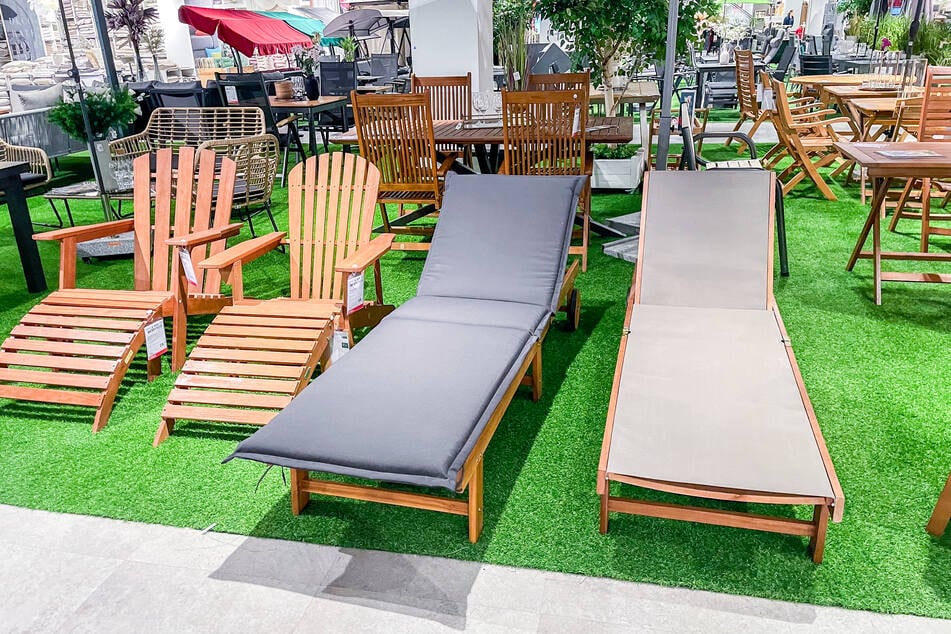 Höffner hat Möbel für Garten und Balkon gerade im Angebot
