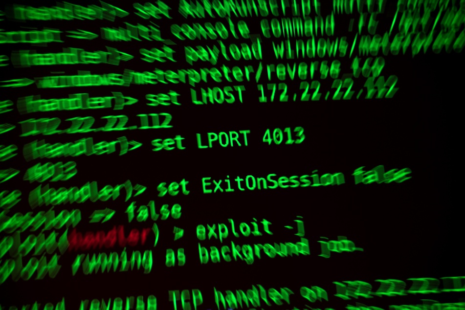 Die Hacker klauten keine Daten, legten aber das IT-System lahm (Symbolbild).