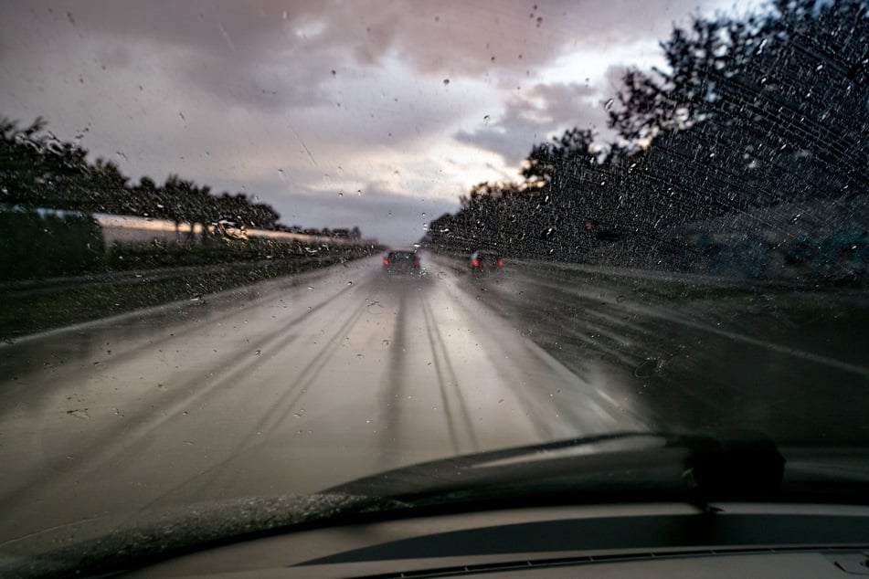 Zahlreiche Regen-Unfälle hat es in den letzten 24 Stunden in Thüringen gegeben. (Symbolfoto)