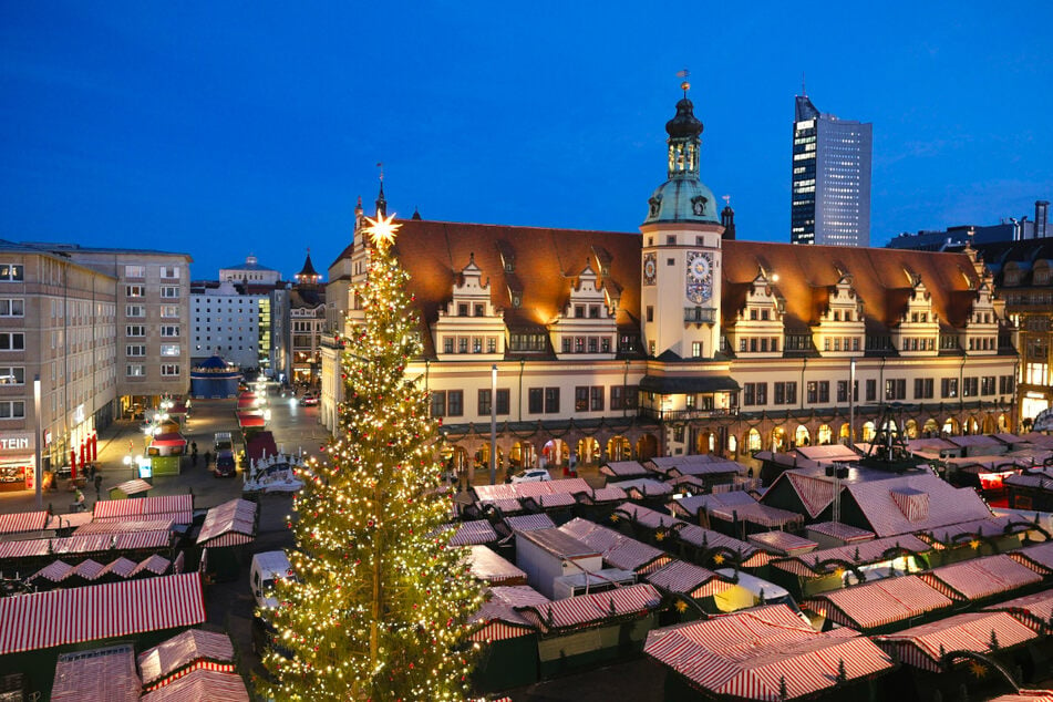 Nur noch wenige Stunden sind es bis zur Eröffnung des Leipziger Weihnachtsmarktes.