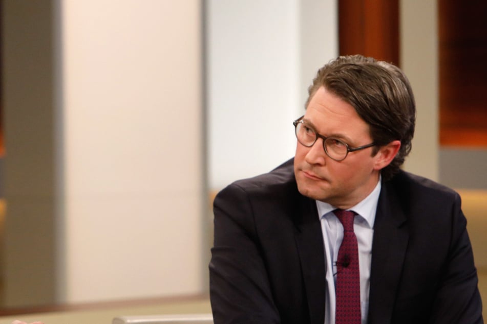 Andreas Scheuer (CSU, 46) war schon häufiger zu Gast in öffentlich-rechtlichen Talkshows. Vielleicht wird er ja bald ZDF-Praktikant...
