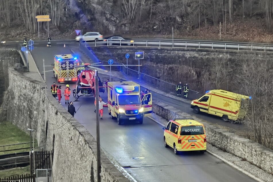 Ein Rettungshubschrauber landete unterhalb der Wolfsschlucht in Wolkenstein.