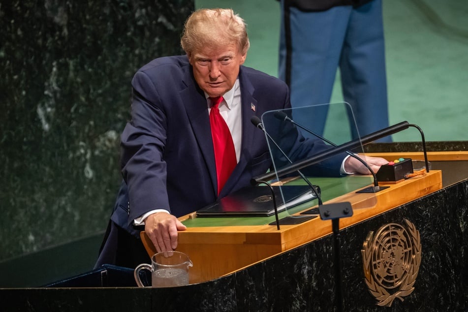 US-Präsident Donald Trump (80) hat Kuba auf der UN-Generalversammlung erneut mit militärischen Mitteln gedroht.