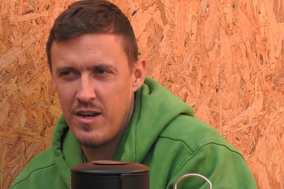 Max Kruse zeigt sich im Container gewohnt offen und ehrlich.