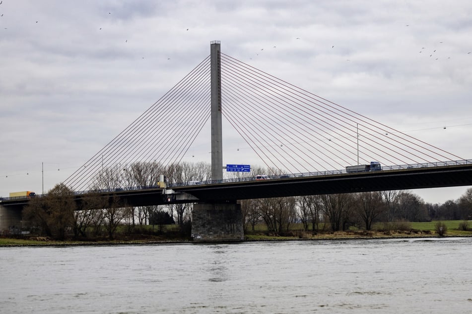 Die Nordbrücke in Bonn gilt als eine der wichtigsten Verkehrsachsen für die Region Köln/Bonn/Rhein-Sieg. (Archivfoto)