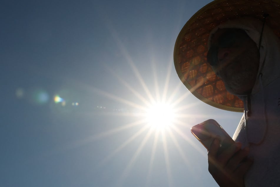 Forecasters have warned that a "very strong" El Niño could lead to extreme weather later this year.