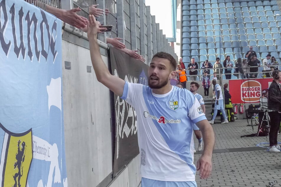 Seit Mai 2025 kein Pflichtspiel für Chemnitz bestritten: Niclas Erlbeck glaubt aber trotz aller Verletzungen an seine Zukunft als Fußballer.