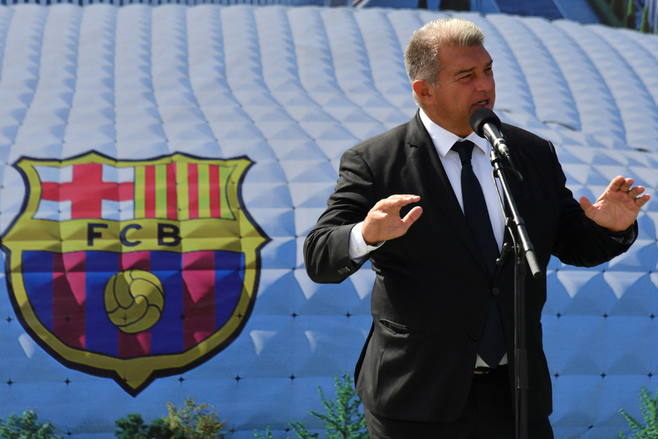 FC Barcelona Präsident Joan Laporta (61) hat alle Register gezogen, aber kann die Vorgaben trotzdem nicht einhalten.
