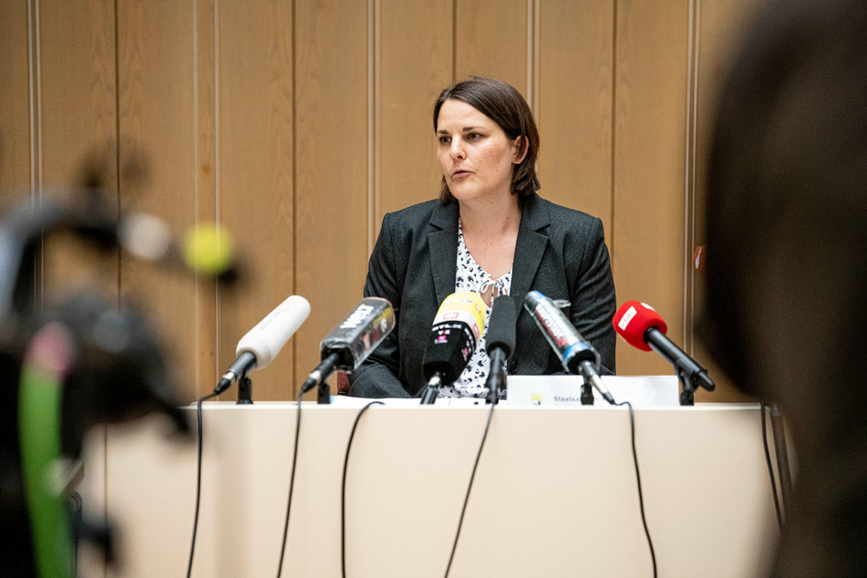 Staatsanwältin Katrin Frauenkron spricht im Juli 2020 auf einer Pressekonferenz in der Berliner Staatsanwaltschaft zu der Festnahme eines mutmaßlichen Serienvergewaltigers.